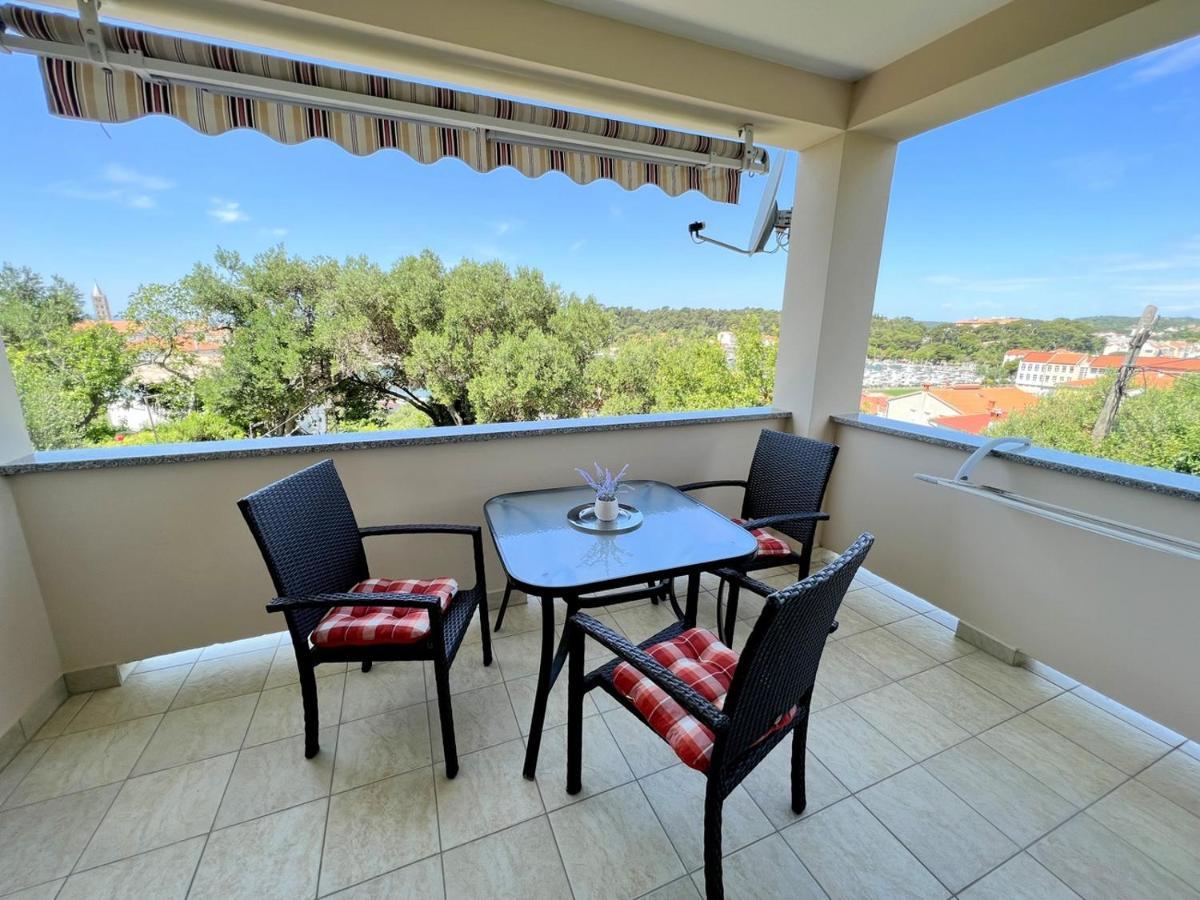 Miramar Apartments Banjol Exterior foto